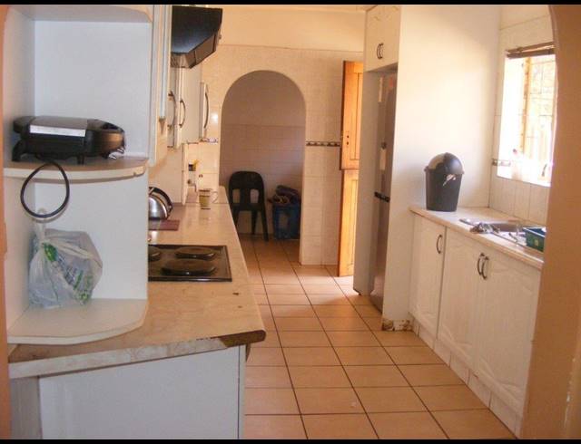 3 BEDROOM HOUSE SOLD IN THE ORCHARDS